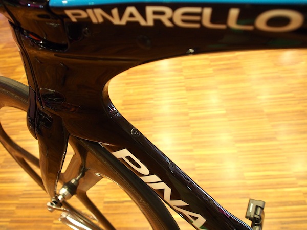 Those two little screws are used to secure Shimano's internal battery hidden in the down tube. (Andre Cheuk) 