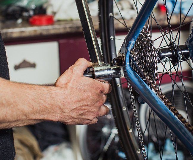 A derailer hanger alighnment tool is essential for getting your hanger straight and keeping shifting smooth. 