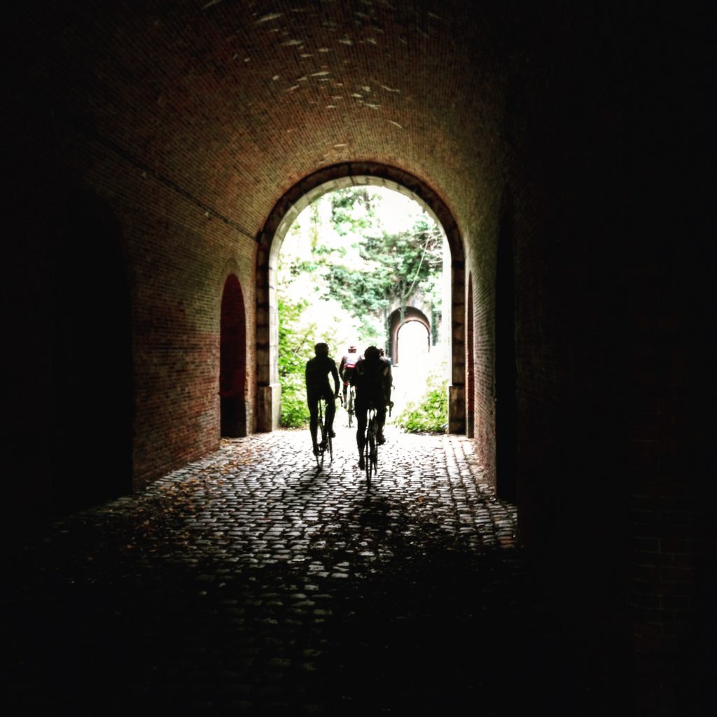 Edward Walsh tunnel belgian, two rider