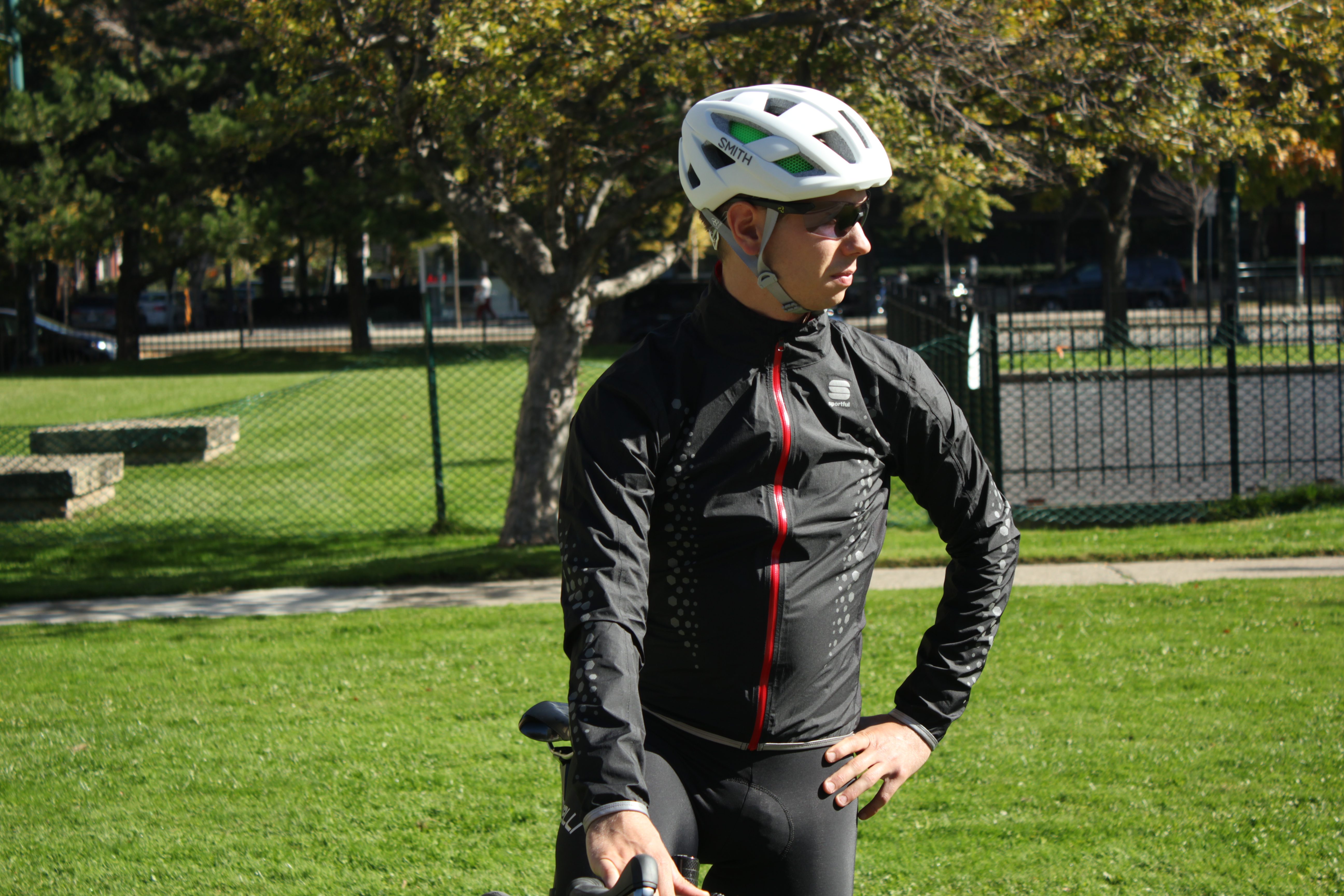 Anemoon vis overschrijving alarm Sportful Hot Pack Hi-Viz Norain jacket reviewed - Canadian Cycling Magazine