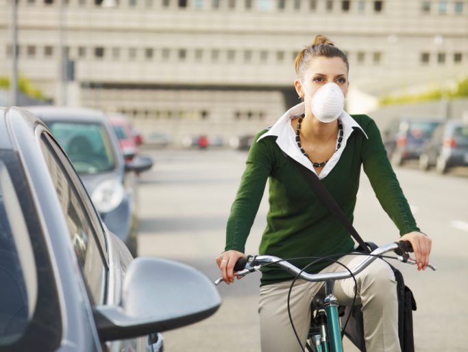 Bike commuting may be harming you lungs.