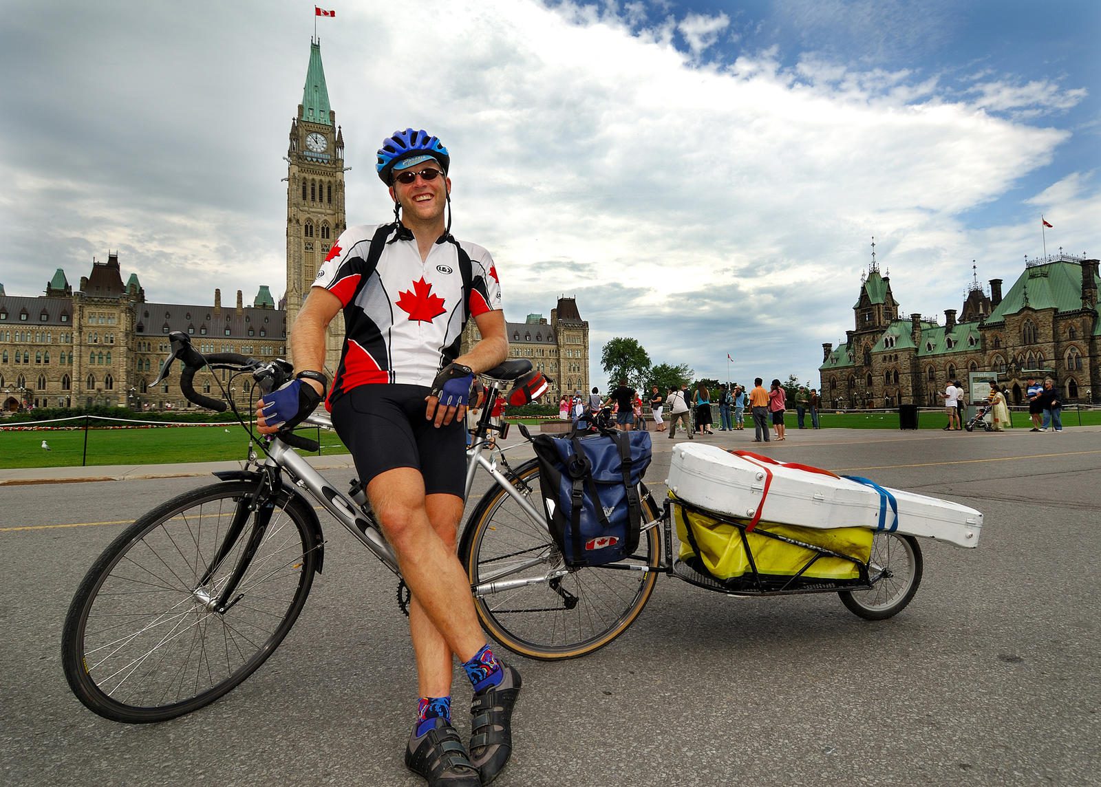 Musician And Cyclist Rides More Than 3 000 Kilometres Cross Canada In Support Of Blue Dot