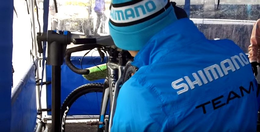 Shimano at work at Canadian cyclocross nationals 2015 in Winnipeg