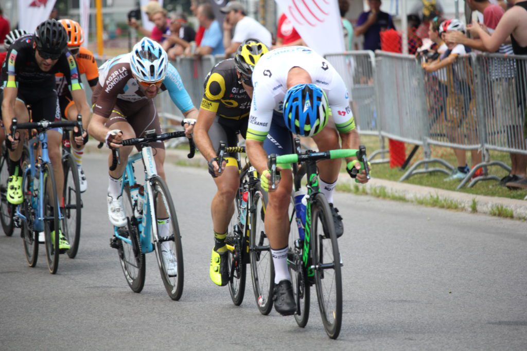 Svein Tuft drops the hammer on the peloton but he didn't get much help chasing the breakaway