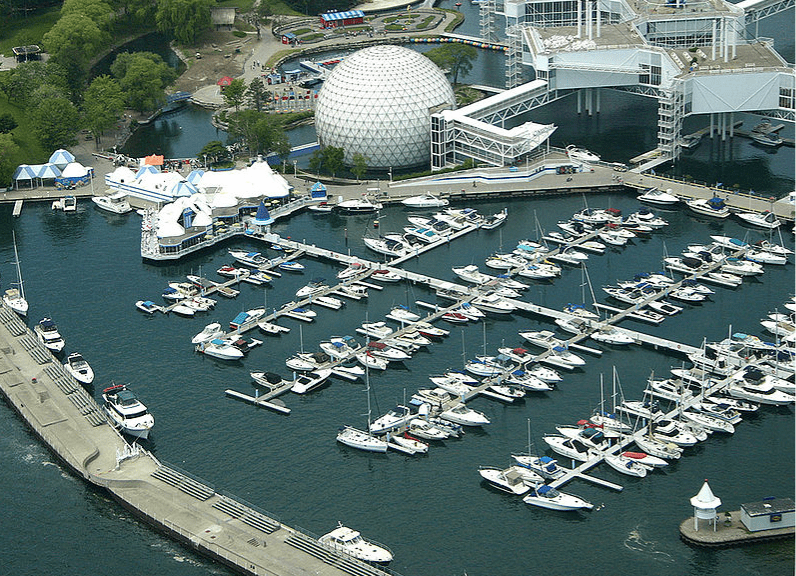 The cycling trail winds through Ontario Place on Toronto's waterfront. (Image: IDuke