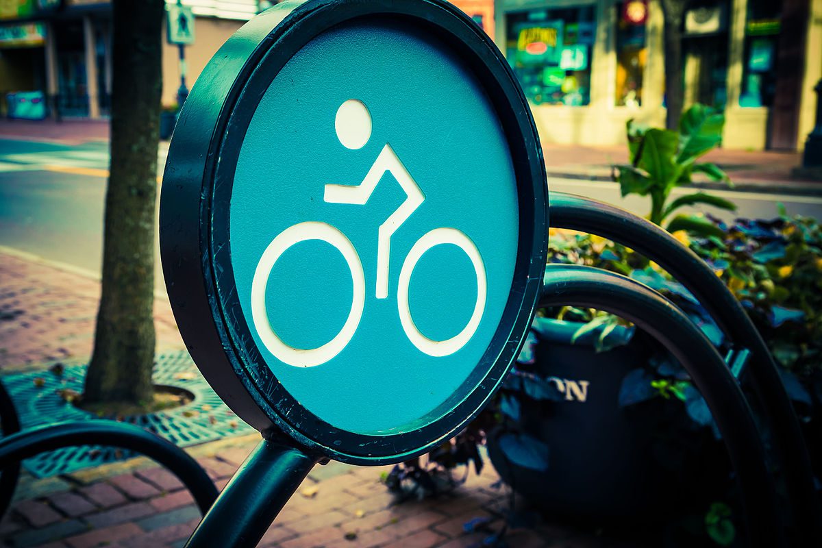 Bike signage in Moncton, New Brunswick. Image by Tony Webster from San Francisco, California - Bike Moncton, CC BY-SA 2.0, Link" target="blank">Tony Webster.