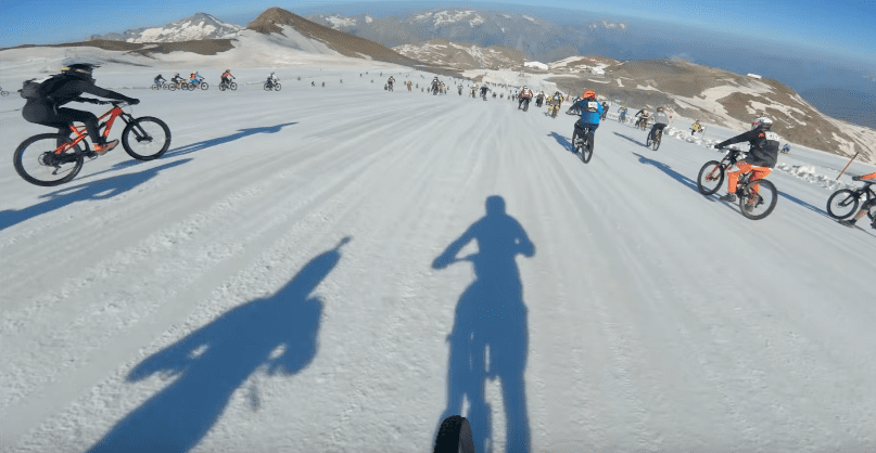 mongoose detour mountain bike