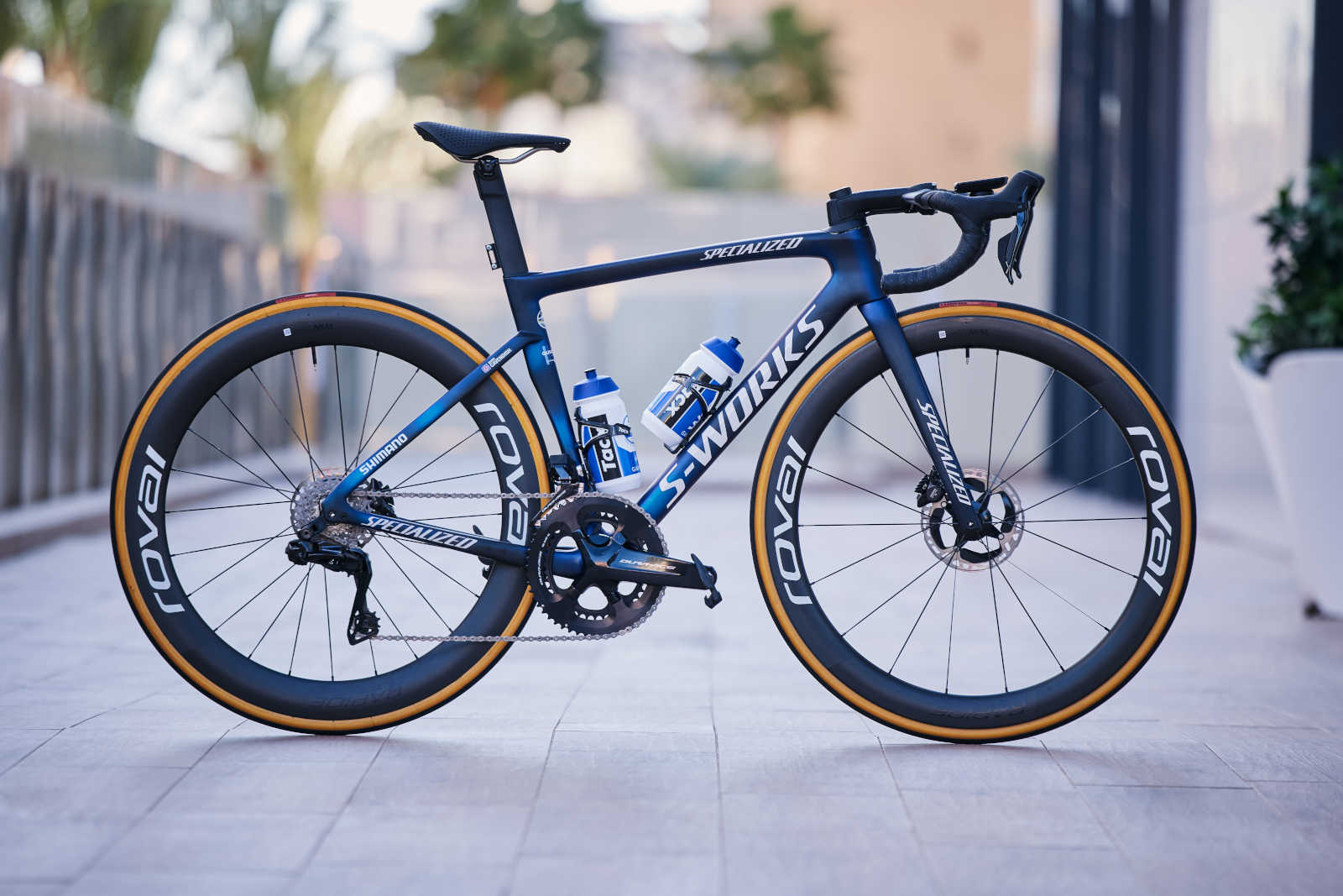 Check out the 2022 Specialized Tarmac SL7 Team colours - Canadian ...