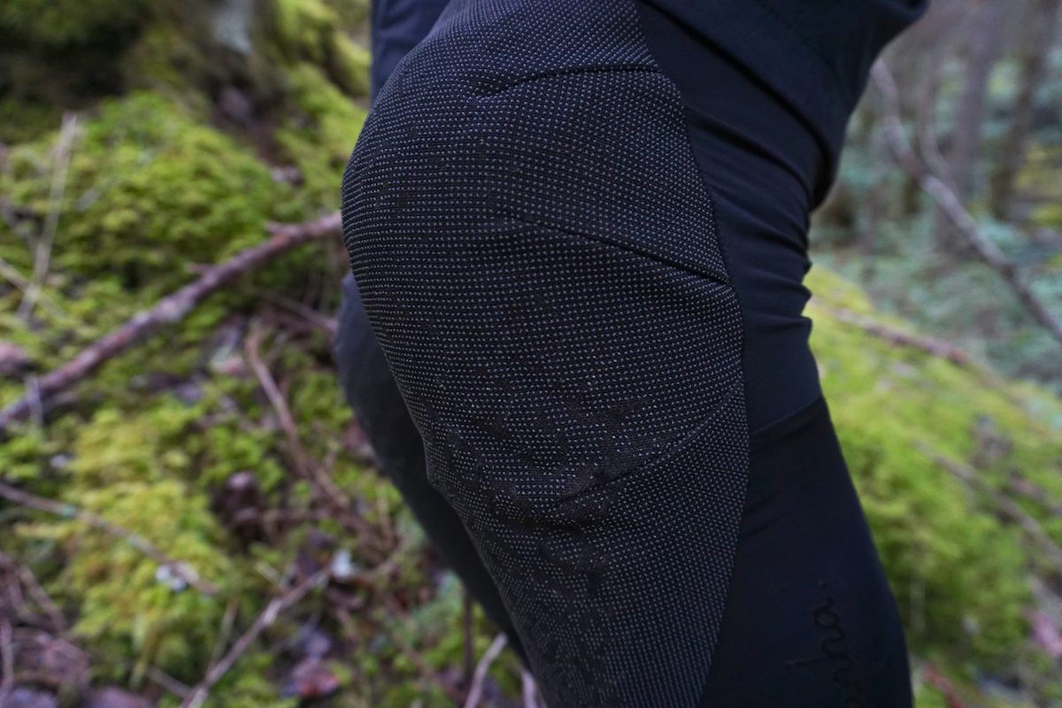 Rapha Trail Knee Pad Review