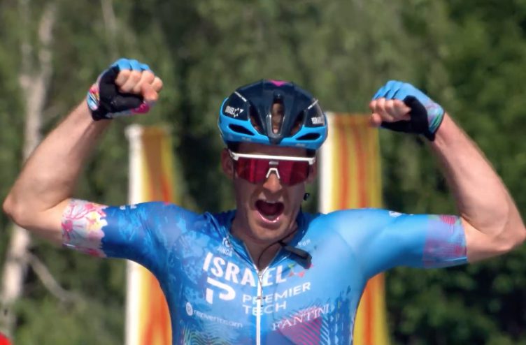 Hugo Houle wins a stage of the Tour de France