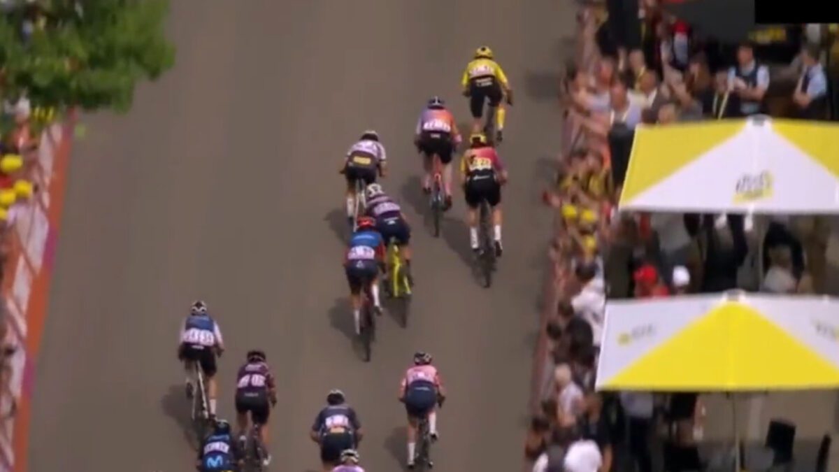 Final spritn stage 6 of Tour de France Femmes