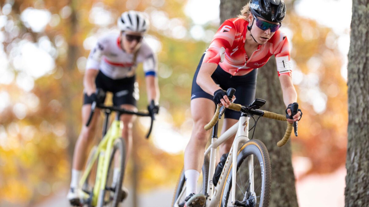 Maghalie Rochette races 2022 pan american cyclocross championships