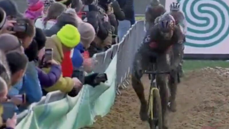 Wout van Aert riding the sand in Dublin