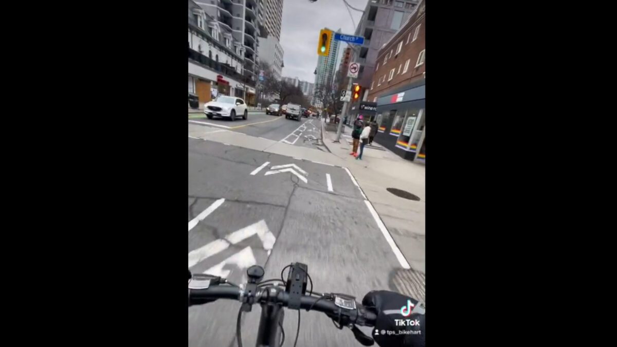 Toronto bike officer catches illegal parking