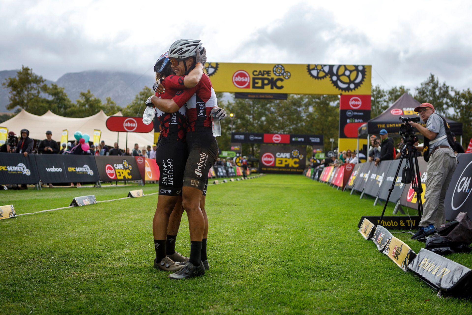 Kim Le Court and vera Looser hug after Cape Epic Stage 4
