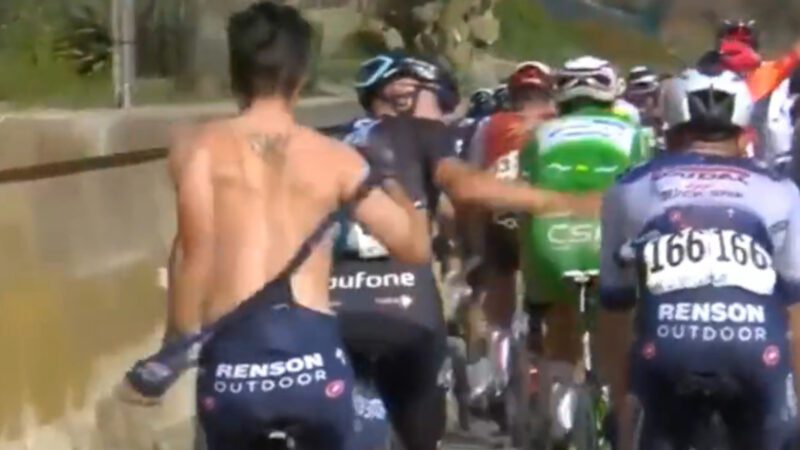 Julian Alaphilippe taking his helmet off at Tirreno Adriatico