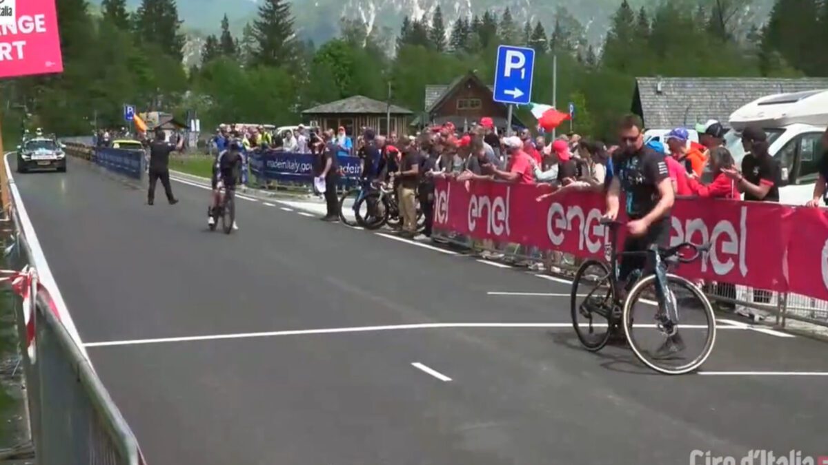 Bike change at the Giro d'Italia