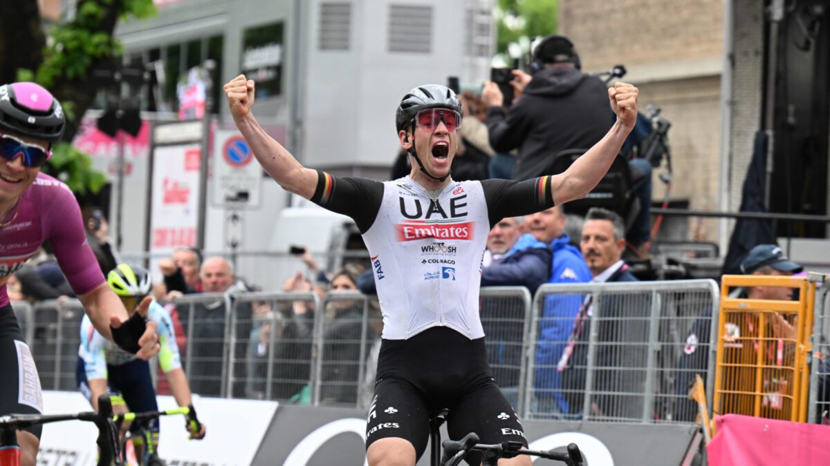 Pascal Ackermann wins stage 11 of the Giro d'Italia