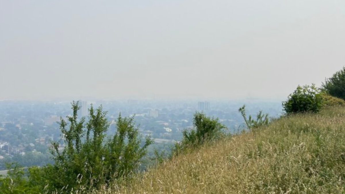 Haze from the wildfires in Quebec in Hamilton