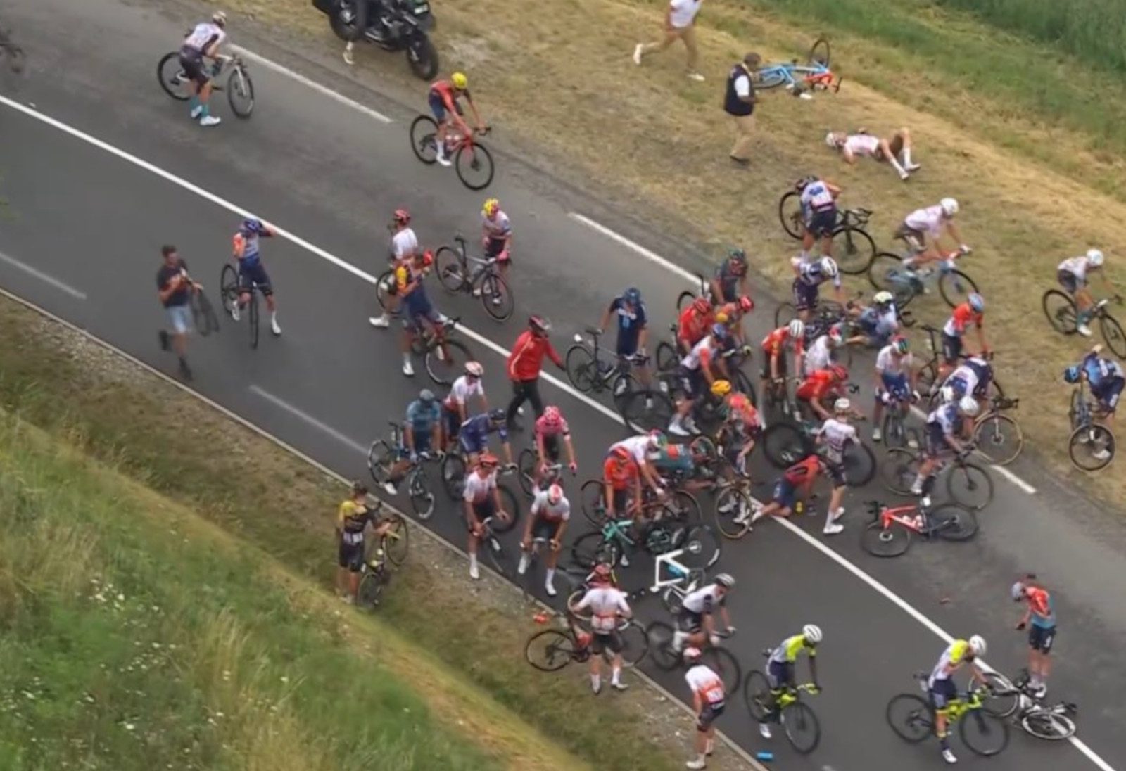 Tour de France Stage 14 neutralized due to absolutely massive crash