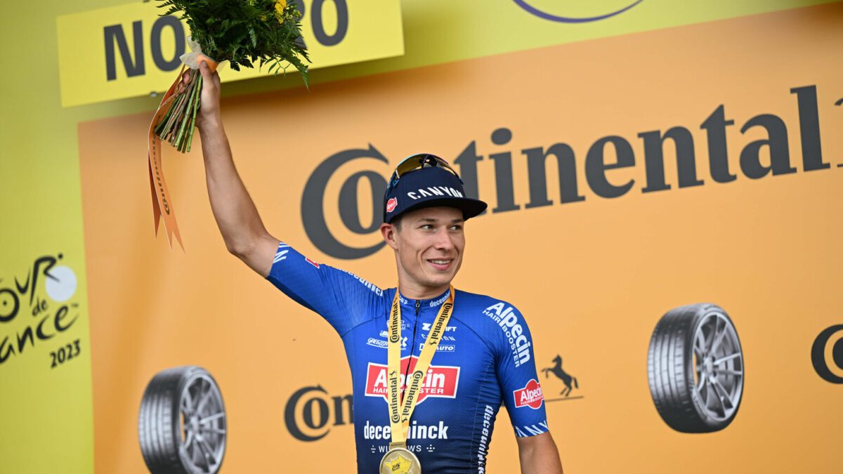 Consecutive wins for Philipsen as Tour Stage 4 finishes on a race track ...