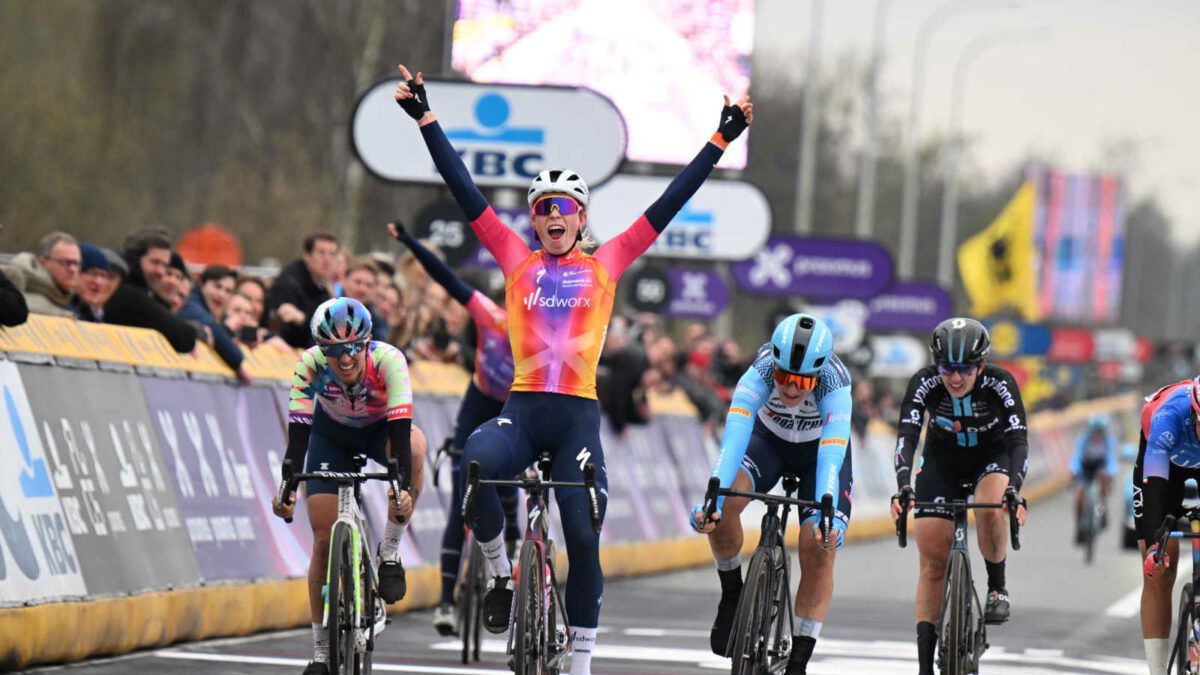 02-04-2023 Tour Des Flandres Women; 2023, Sd - Worx; 2023, Trek - Segafredo Women; Vollering, Demi; Longo Borghini, Elisa; Oudenaarde;