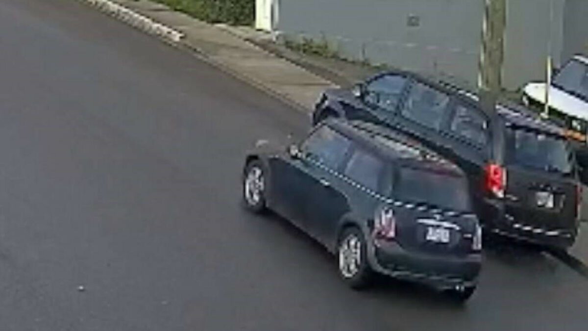 Car wanted in hit and run in Victoria